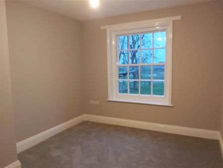 3 bedroom end of terrace house to rent - Photo 4