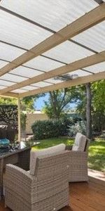 Charming 4-Bedroom Family Home with Private Garden - Photo 3