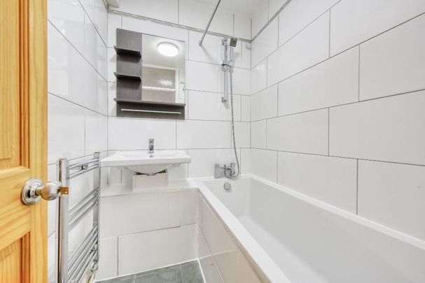 3 bedroom maisonette to rent - Photo 1