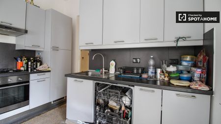 turin, Piedmont 10124 - Photo 5