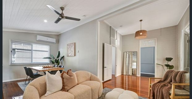 MODERN 3 BEDROOM HOME + CENTRAL LOCATION + CLASSIC CHARACTER! - Photo 1