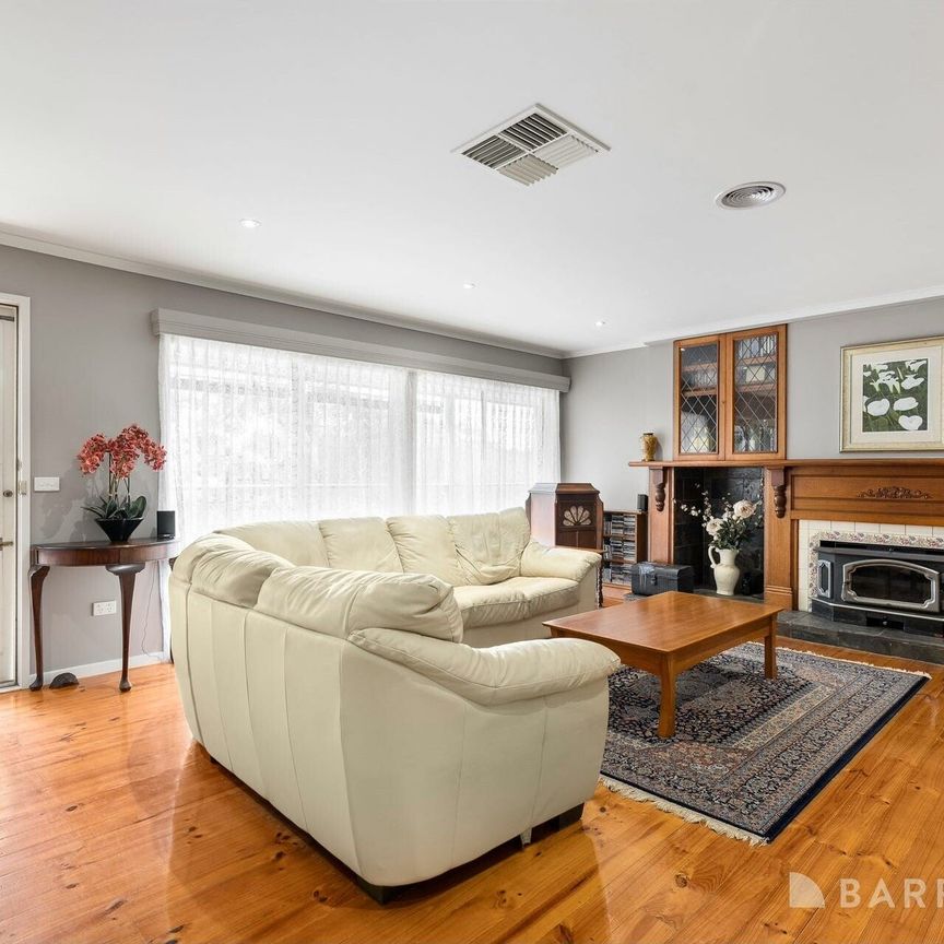 Yarra Glen - Photo 1