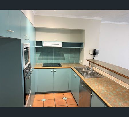 26/10-16 Alexandra Av, Mermaid Beach, Qld 4218 - Photo 4