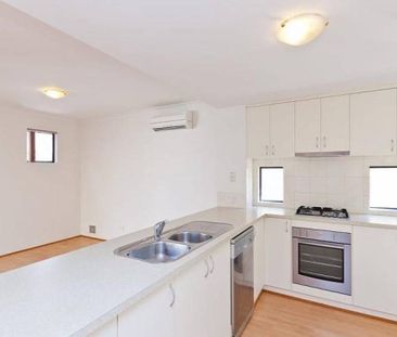 Modern 3 Bedroom Townhouse for Rent in Nollamara - Your Perfect Fam... - Photo 6