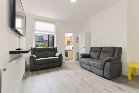 4 bedroom house share to rent - Photo 2