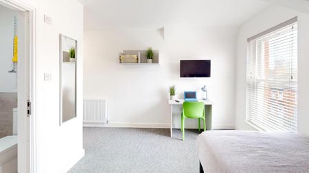 5 bedroom flat to rent - Photo 5