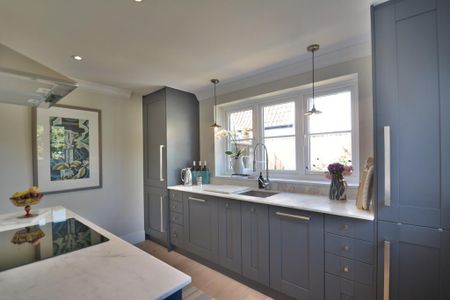 2 bedroom end of terrace house to rent - Photo 2