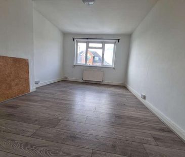 Oakleigh Road North, London, N20 - Photo 2