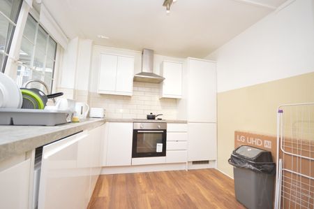 Room in a Shared Flat, Baxter House, E3 - Photo 4