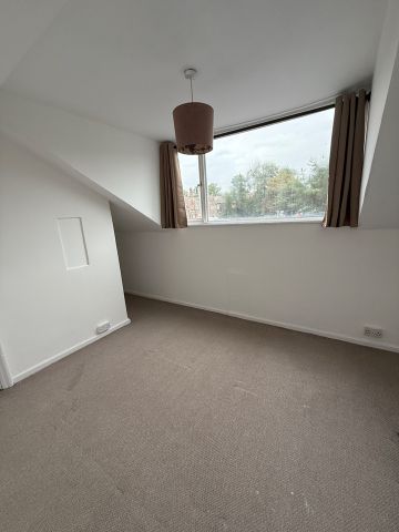 2 Bed Flat, Methley Drive, LS7 - Photo 3
