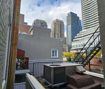 For Lease - 524 Yonge Street Unit# 205, Toronto, Ontario - Photo 1