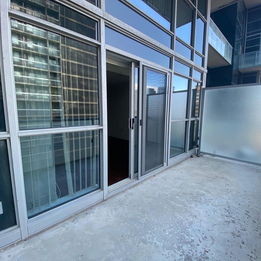 For Lease - 386 Yonge Street Unit# 714, Toronto, Ontario - Photo 1