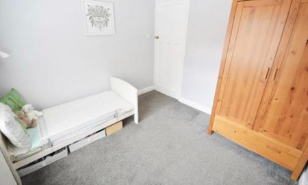 2 Bed - 10 Monk Bridge Avenue, Leeds - LS6 4HR - Professional - Photo 2