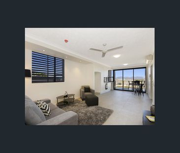 Top Level Apartment - Awesome Views! - Photo 1