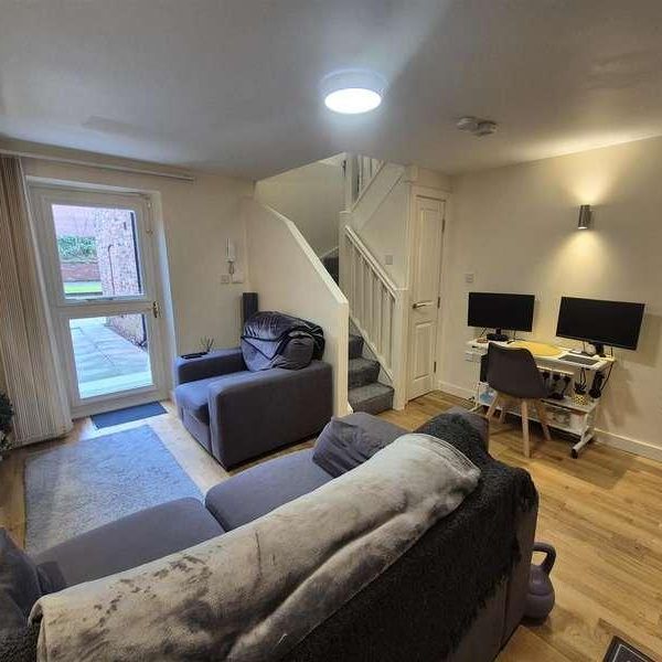 Wilmslow Road, Fallowfield, Manchester, M14 - Photo 1