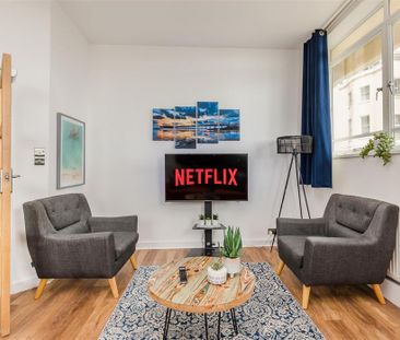 3 bedroom apartment to rent - Photo 2