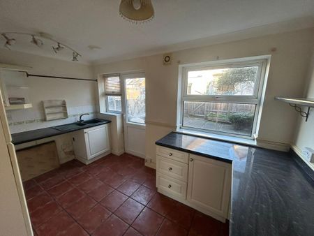 2 bedroom terraced house to rent - Photo 5