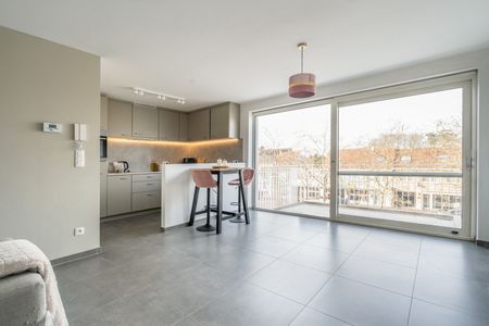 APPARTEMENT MET LIFT EN TERRAS - Photo 2