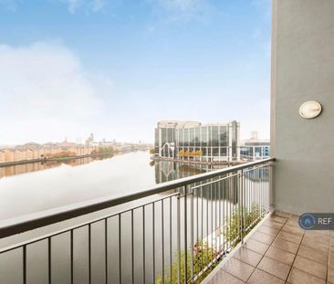 1 bedroom in a flat share to rent - Photo 6