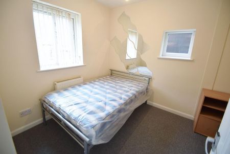 4 bedroom house share to rent - Photo 5