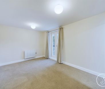 Highthorne Court, Shadwell - Photo 2