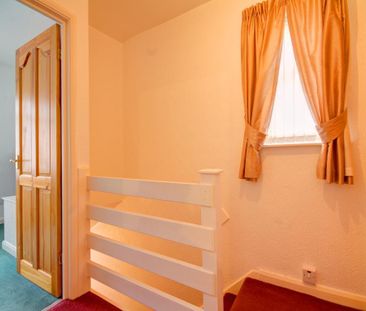 3 bedroom semi-detached house to rent - Photo 2