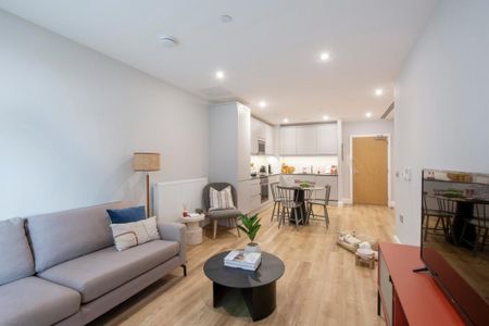 3 bedroom flat to rent - Photo 4