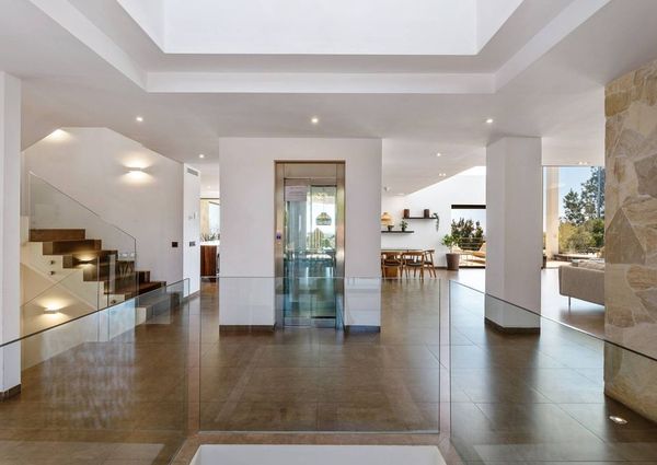 9 bedroom luxury Villa for rent in Marbella, Andalusia