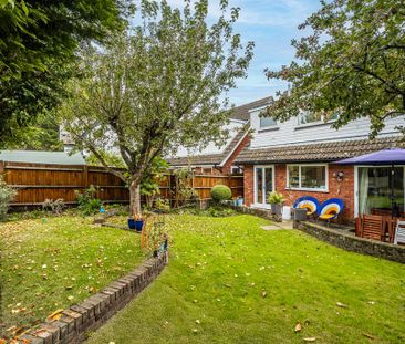 4 bedroom detached house to rent - Photo 2