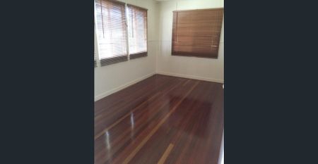 Huge backyard! - Photo 3