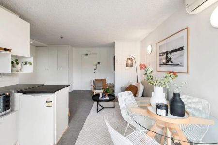 Spacious Beachside Studio Living with Huge Balcony! STRICTLY 6 MONTH LEASE! - Photo 5