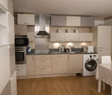 Room in a Shared Flat, Holly Court, SE10 - Photo 3