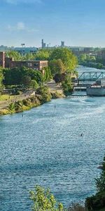 CADRE EXCEPTIONNEL POUR CITADIN ACTIF - Photo 3