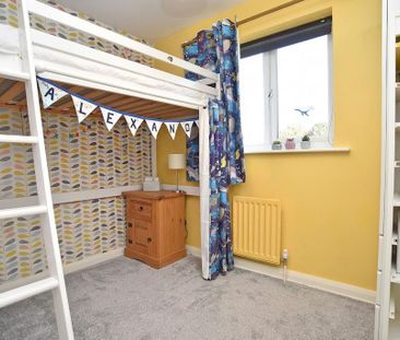 4 bedroom link detached house to rent - Photo 5