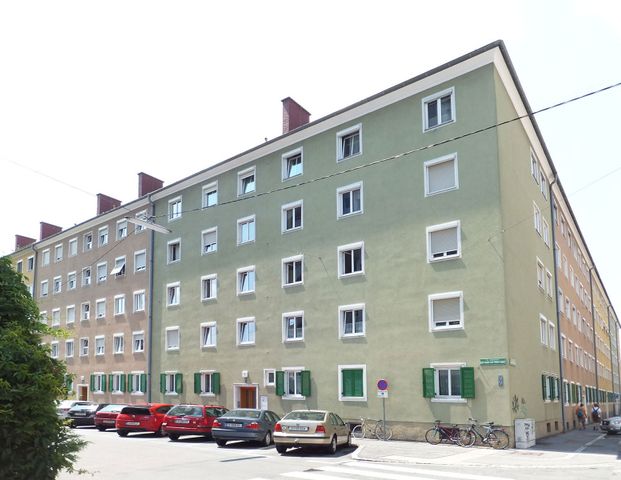 Zentrale Lage - 1-Zimmer-Wohnung im Erdgeschoss - Photo 1