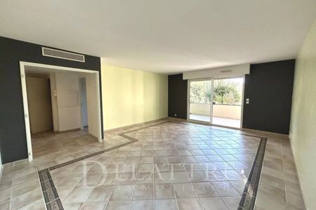 SUPERBE ET LUXUEUX 4 PIECES - VALBONNE - Photo 4