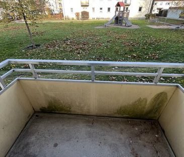 Wohnen im Grünen – sanierte 3-ZW mit kleinem Balkon - Foto 1