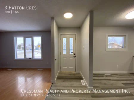 3 Hatton Cres — 3 Bedroom - Photo 2
