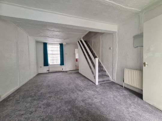 3 bedroom terraced house to rent - Photo 1