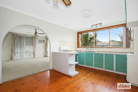 Family Home - Photo 5