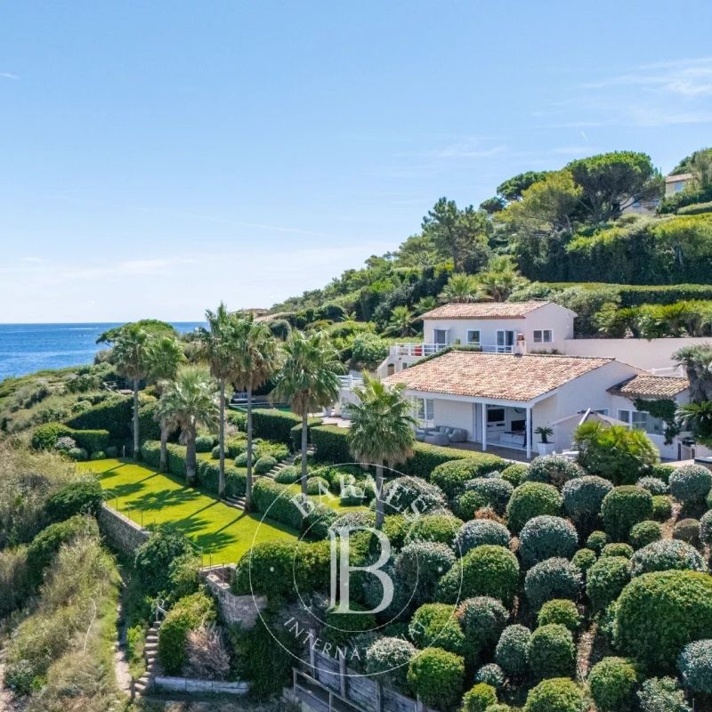 SAINT-TROPEZ - LES PARCS - VILLA 5 CHAMBRES - VUE MER PANORAMIQUE - Photo 1