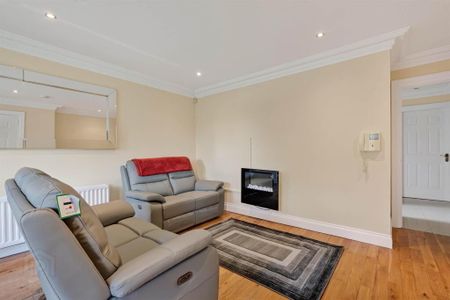 9 The Manor, Blacks Road, Belfast, BT10 0PL - Photo 2