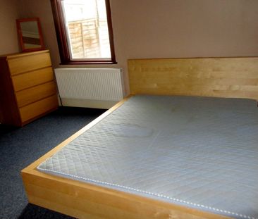 Room in a Shared House, Ashville Road, E11 - Photo 3