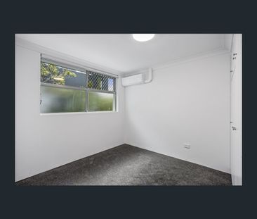 2/30 Eliza Street, Clayfield, Qld 4011 - Photo 5