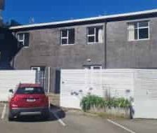 Handy Thorndon Townhouse - Photo 2