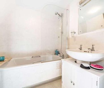 Bradshaw Close, Wimbledon, SW19 - Photo 6