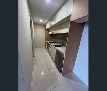 Modern 1 Bedroom Apartment on Merrylands Rd available for rent - Photo 2