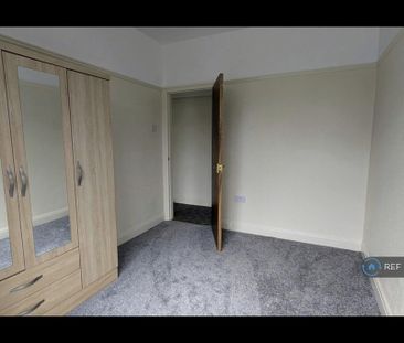 2 bedroom end of terrace house to rent - Photo 5