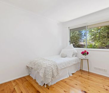 MODERN GROUND-FLOOR LIVING! - Photo 3