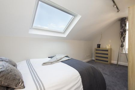 1 bedroom in a house share to rent - Photo 2